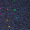 Alpenfleece tmavě modrý melanž s barevnými hvězdičkami (0,17)